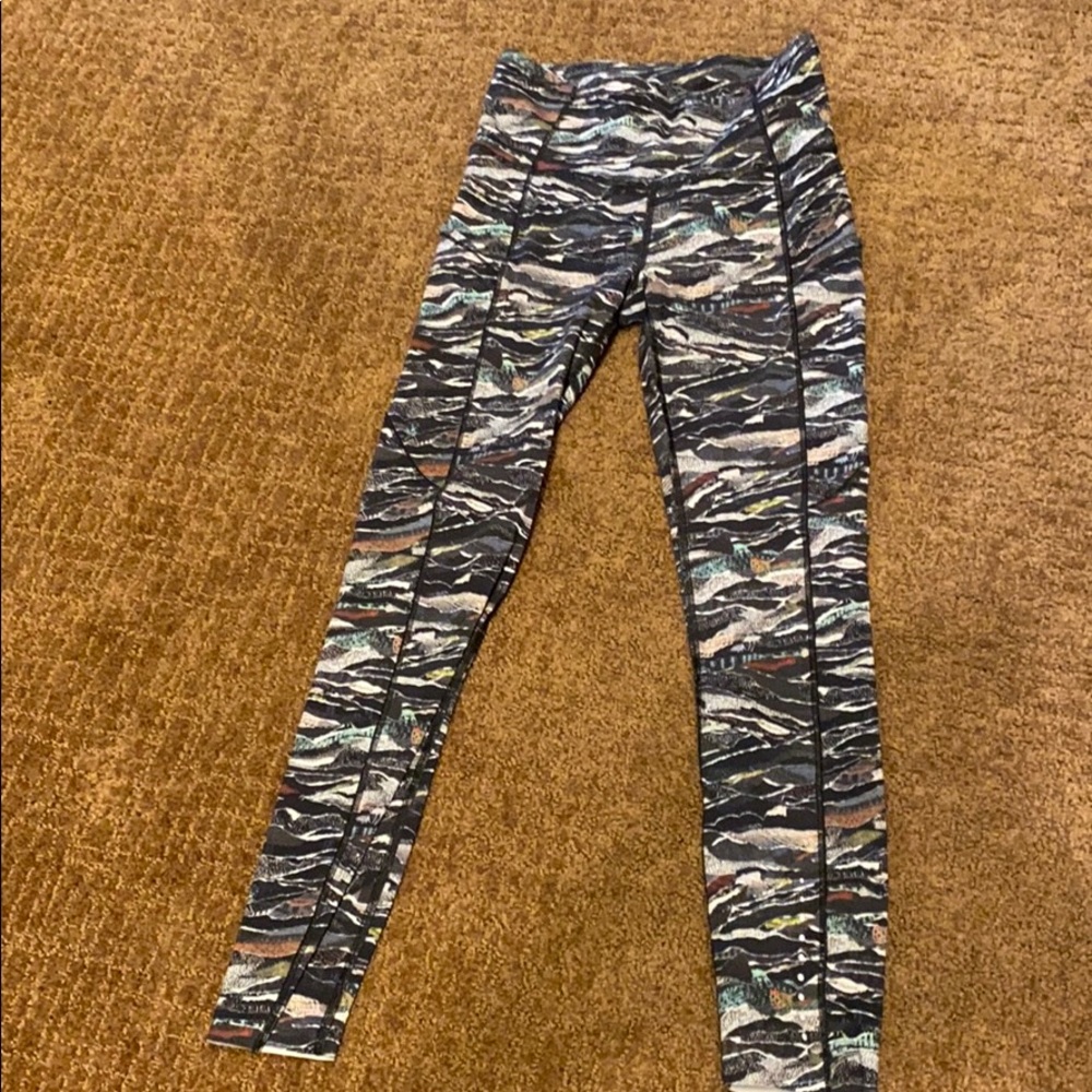 Lululemon crop print leggings